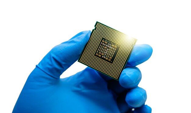 Intel представил мощный процессор новой линейки Raptor Lake
